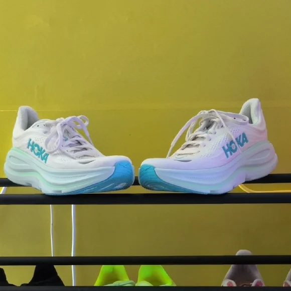 Women Hoka Bondi 9 Size 7 - Picture 4 of 7